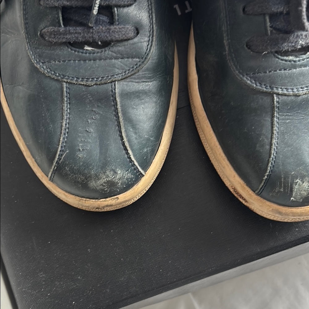 CHANEL Black Sneakers with Gum Sole - Picture 4 of 5
